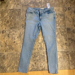 Women’s Levi Skinny Jeans. Size 31